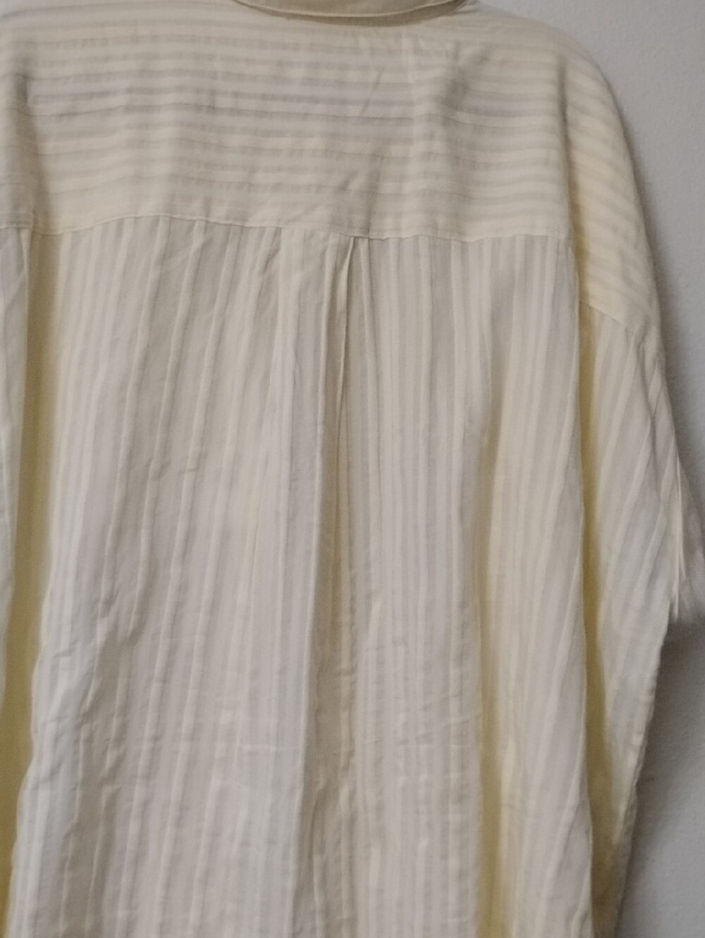 Jane and Delancey Cream Short-Sleeve Textured Button-Front Blouse Pit To Pit 32/ - Picture 6 of 9